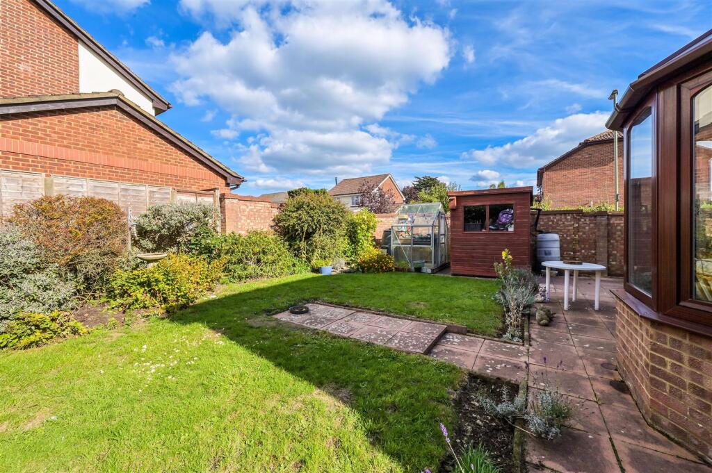 Hollybrook Gardens, Locks Heath photo 3