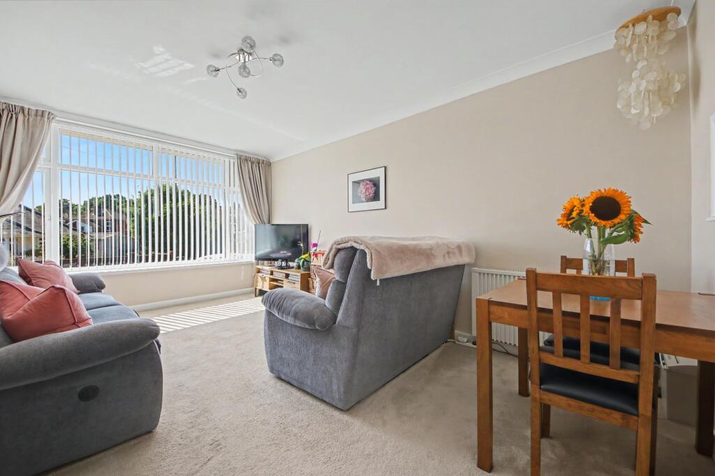 Apartment in Southampton - View 5