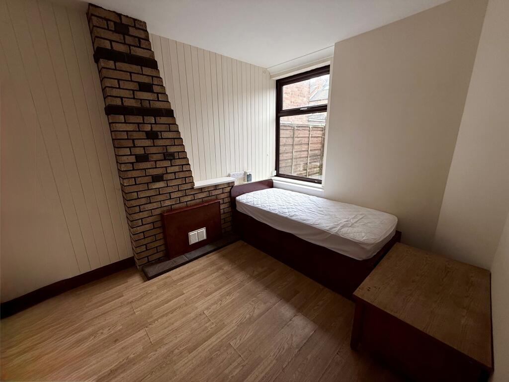 Main image of property: Room 2, College Street, GRANTHAM, NG31 6HG