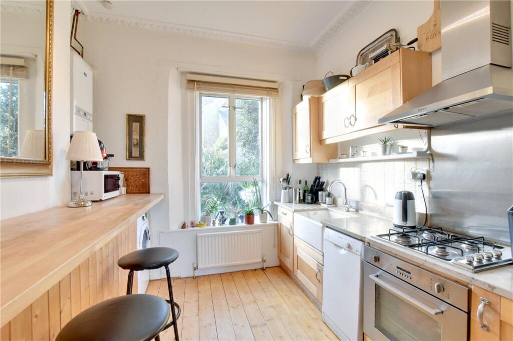 House in London, Blackheath Royal Standard, East Greenwich - View 4