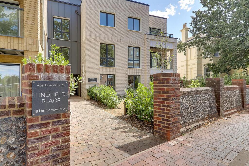 Main image of property: 29 Lindfield Place, Worthing, BN11