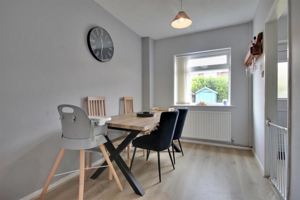 House in Hull - View 5