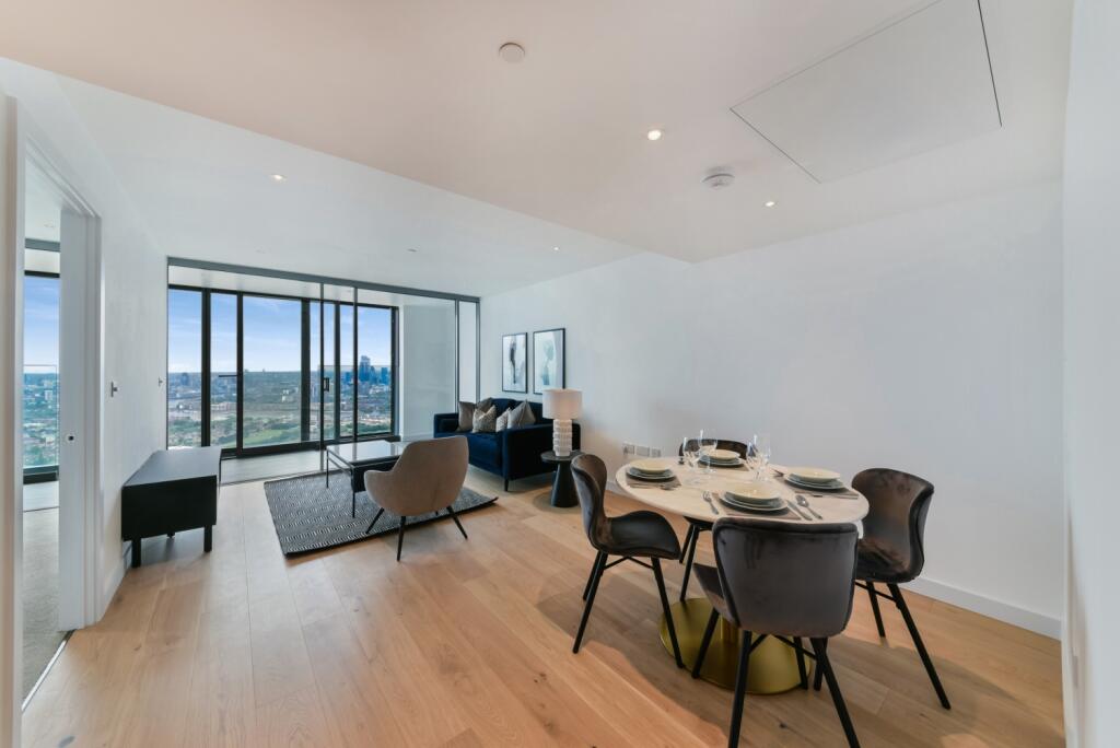 Main image of property: Landmark Pinnacle, 10 Marsh Wall, Canary Wharf, London, E14
