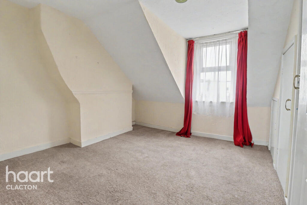 House in Clacton-on-Sea, Great Clacton - View 3