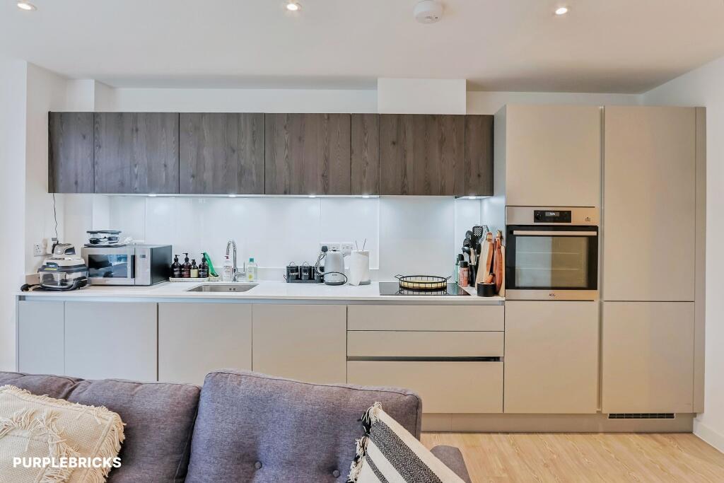 Apartment in Poole - More
