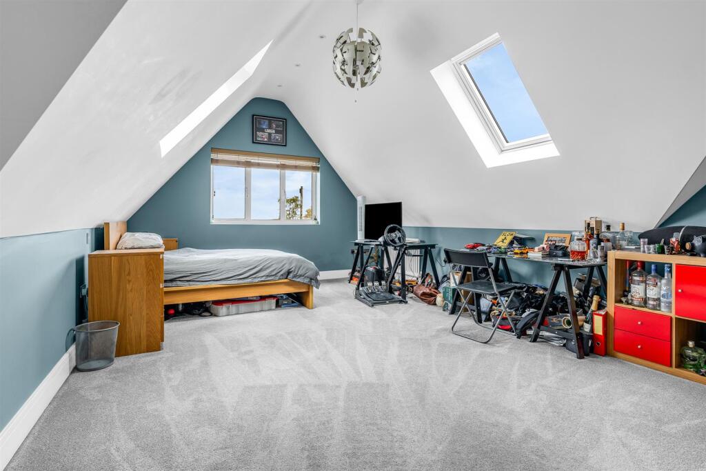 Additional image 25 of Burnham Green Road, Welwyn