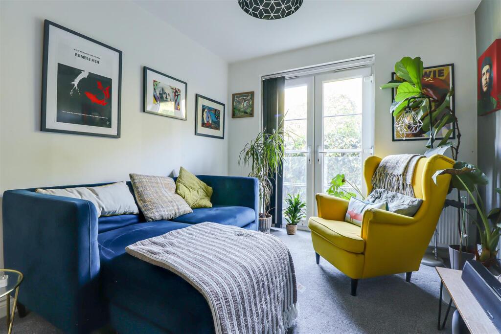Apartment in Castle Point, Benfleet - More