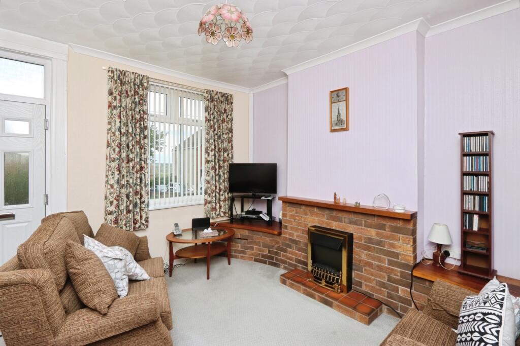 John Street, Brimington, Chesterfield, Derbyshire, S43 photo 2