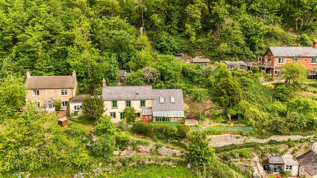 Main image of property: High Street, Chalford, Stroud
