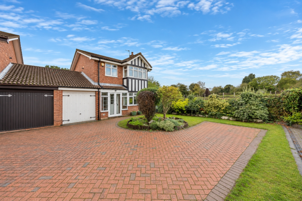 House in Wolverhampton - View 4