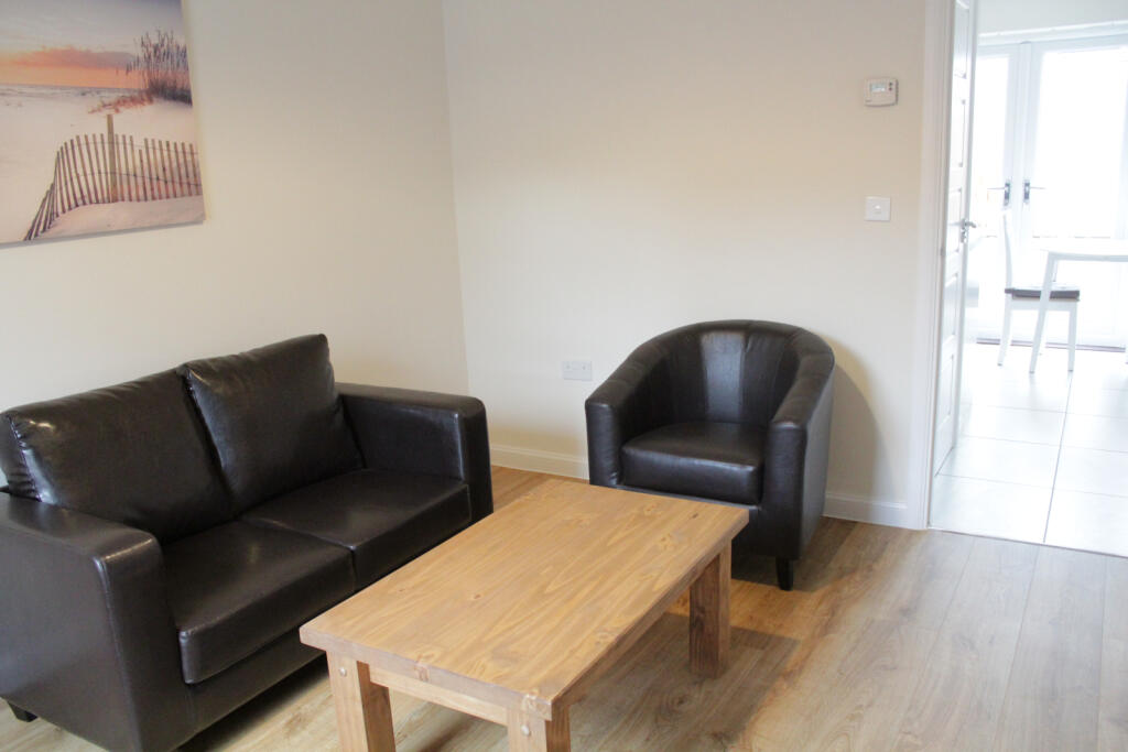 Apartment in Coventry - More