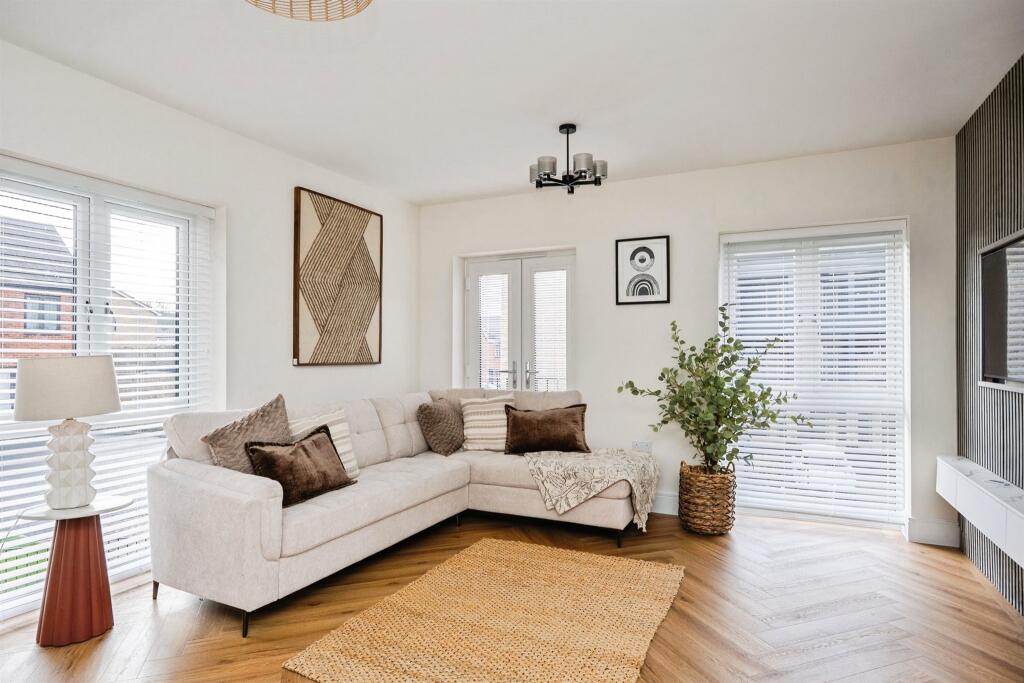 Apartment in Canterbury - View 5