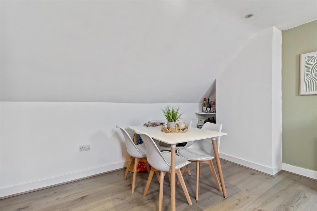 Apartment in Worthing, West Sussex - View 5
