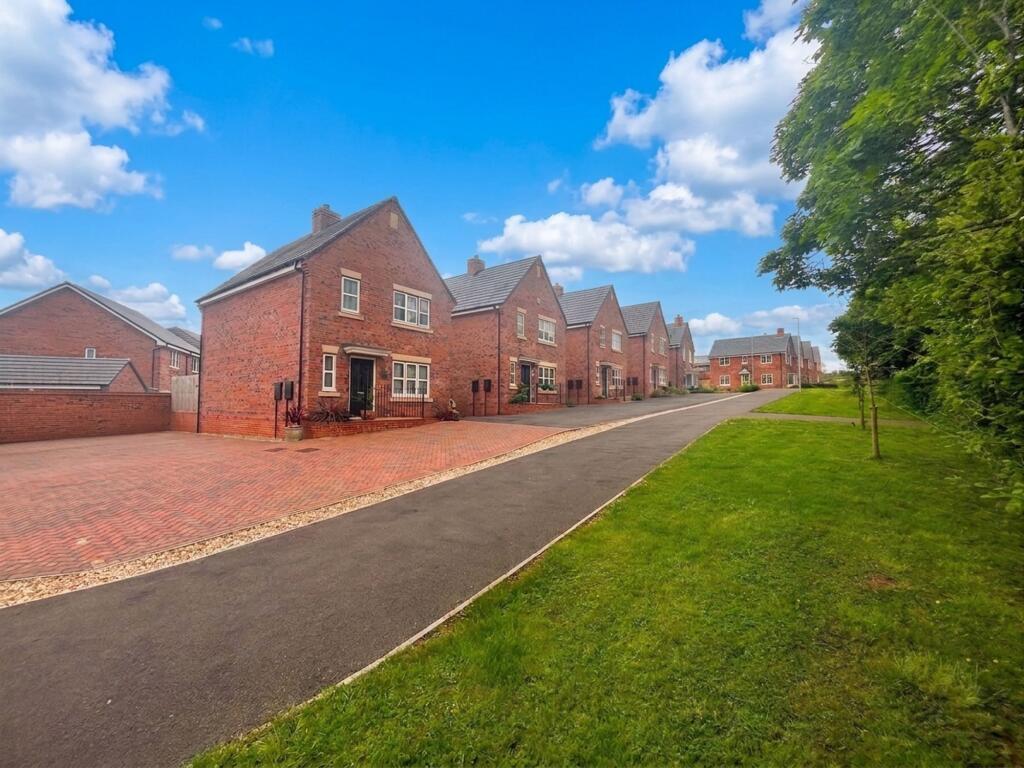 Main image of property: Cleve Wood Road, Thornbury, BS35