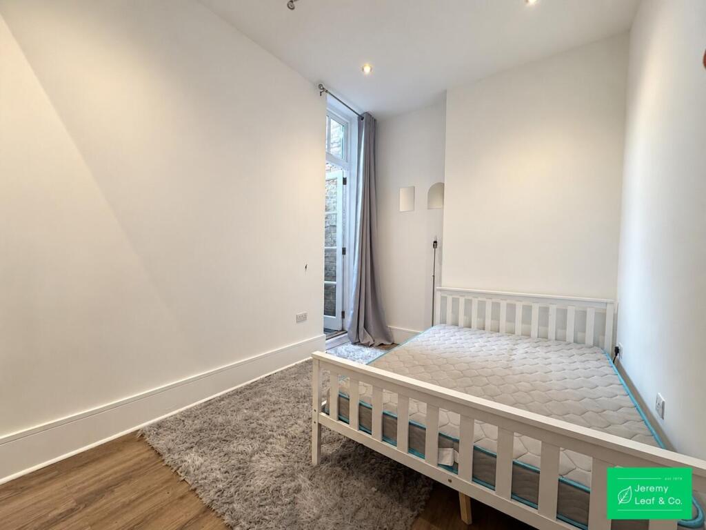 Apartment in London - View 3