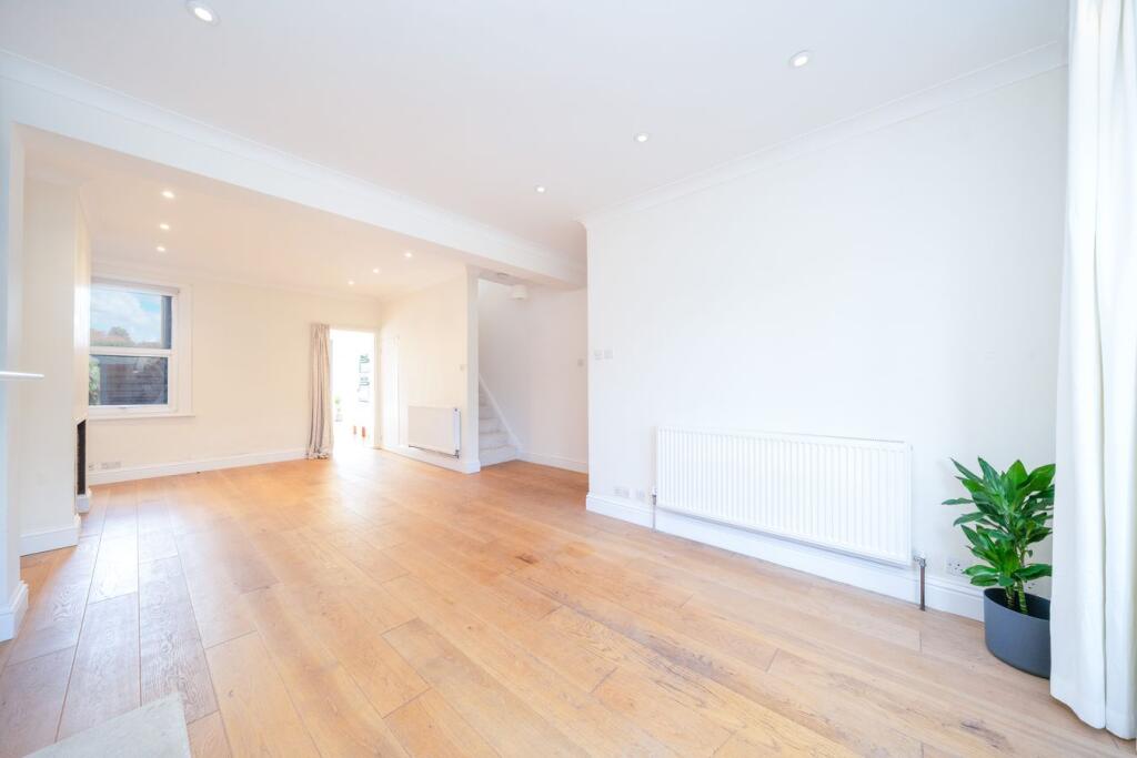 House in Slough, Burnham - View 4