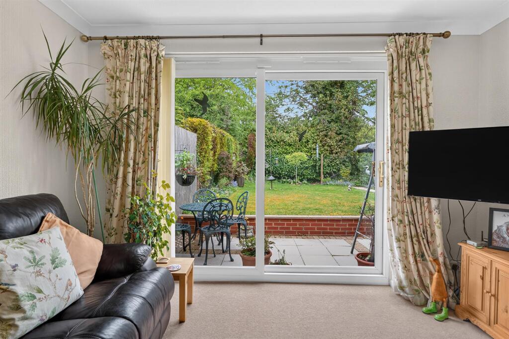 House in Luton - More