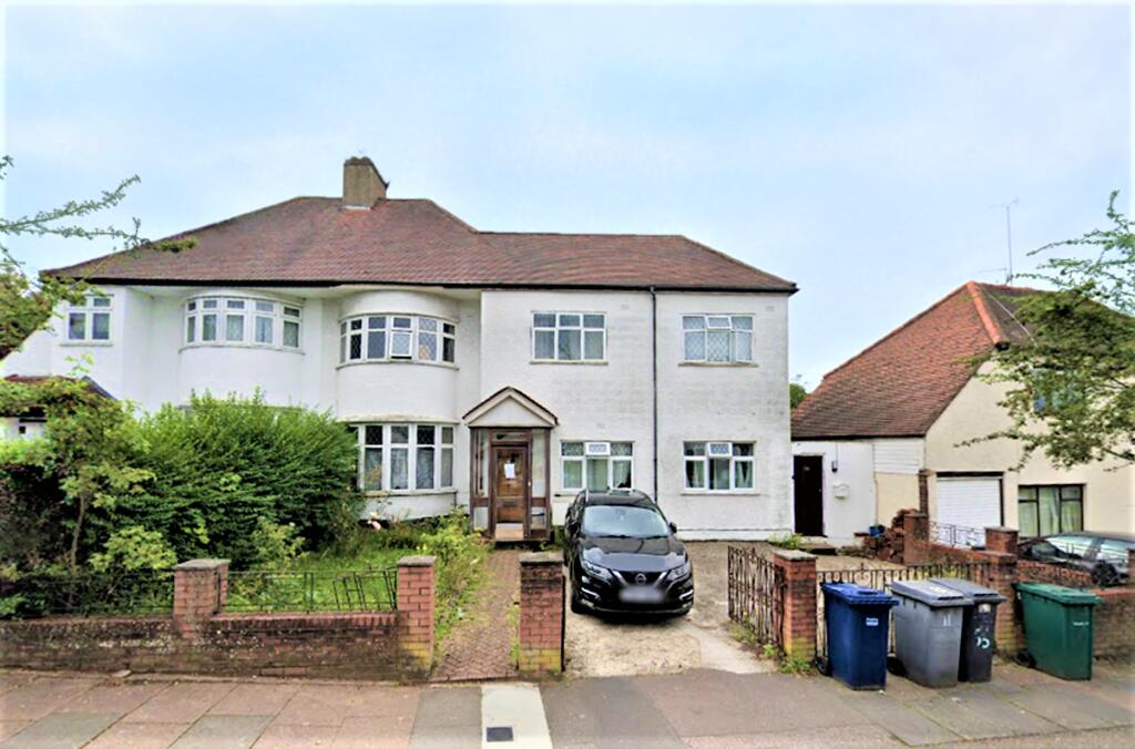 Main image of property: ENDERSLEIGH GARDENS, HENDON, NW4 4SD