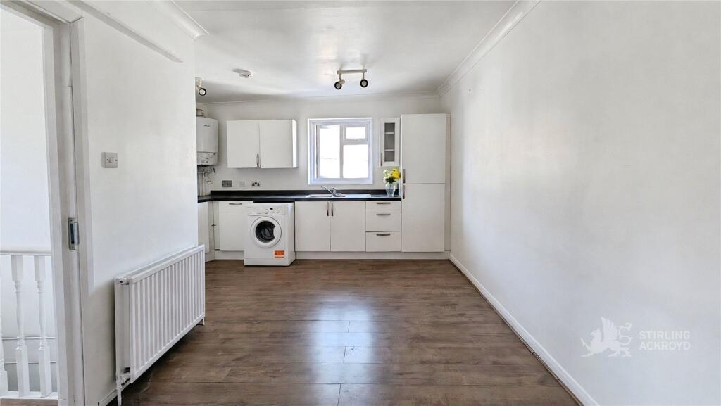 Apartment in Croydon - View 2