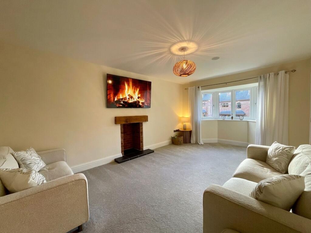 House in Stoke-on-Trent - View 3