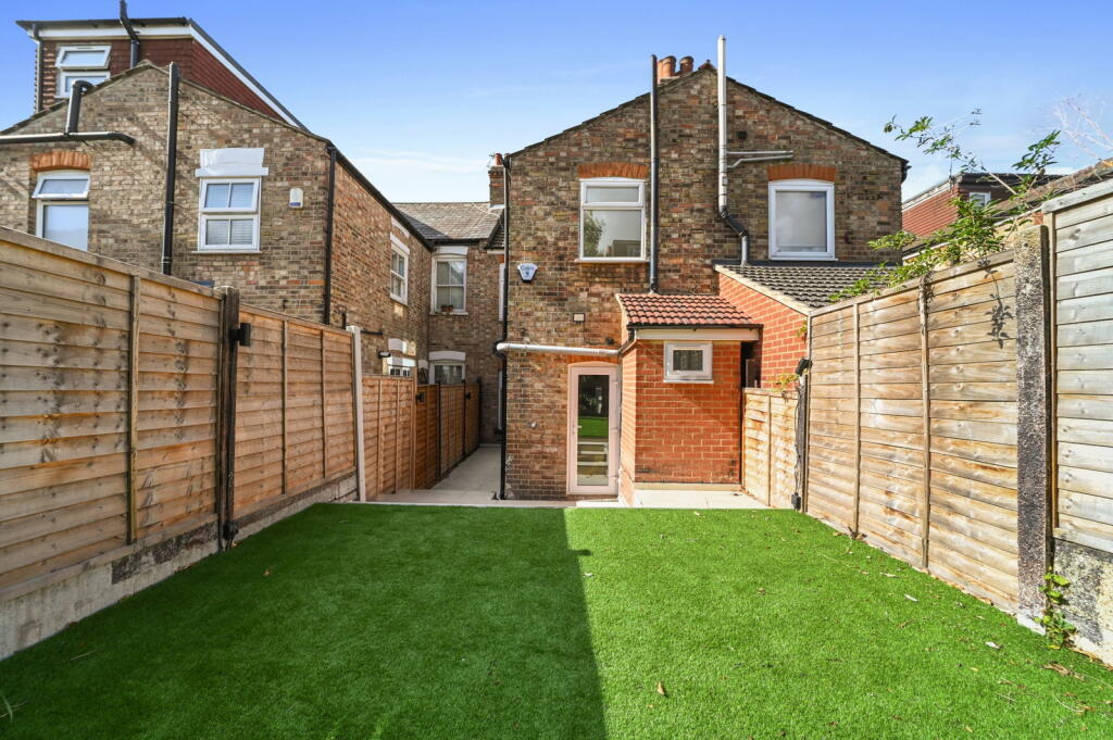 House in Ilford - View 5