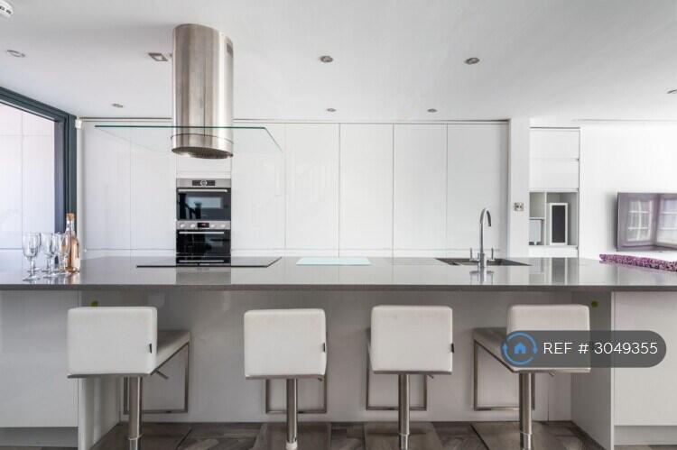 Apartment in York, Heworth - View 2
