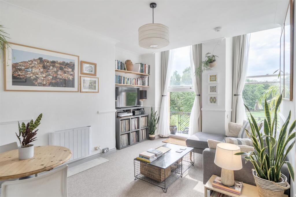 Apartment in Bath - View 2