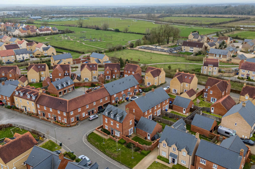 Main image of property: Lingfield Road, Bicester, Oxfordshire