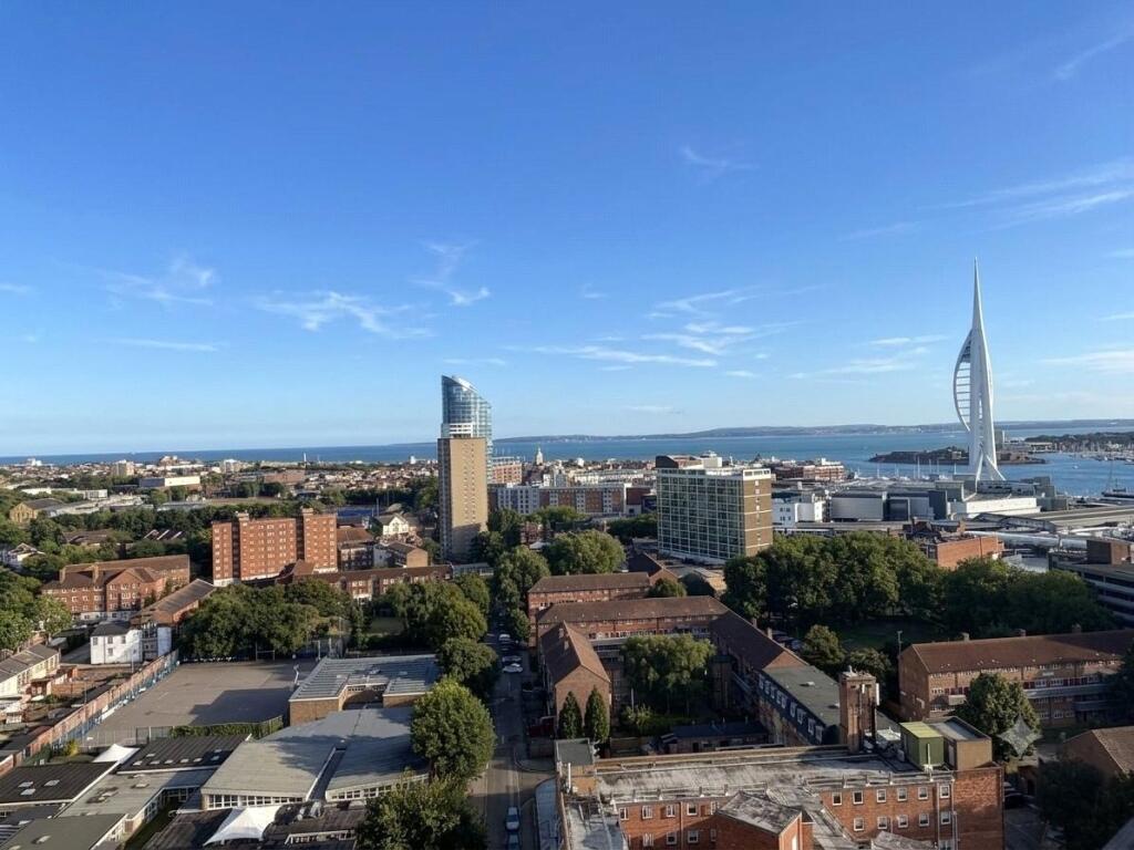 Apartment in Portsmouth, Portsea - View 3