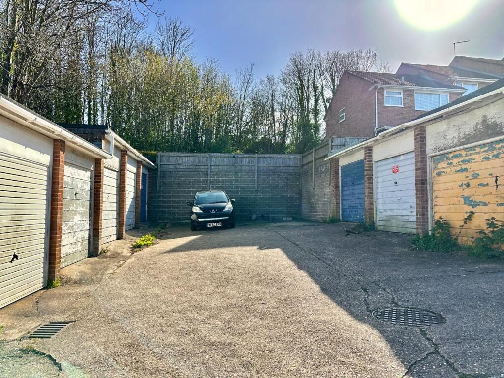 House in Weymouth, Broadwey - View 5