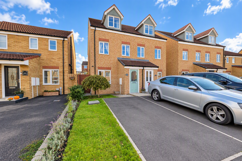 3-bed semi-detached on Kielder Drive, The Middles, Stanley, Durham, DH9, £165,000