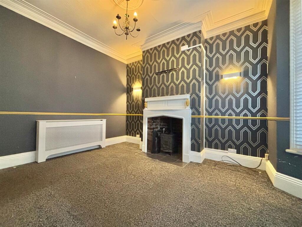 Clifton Street, Hornsea photo 4