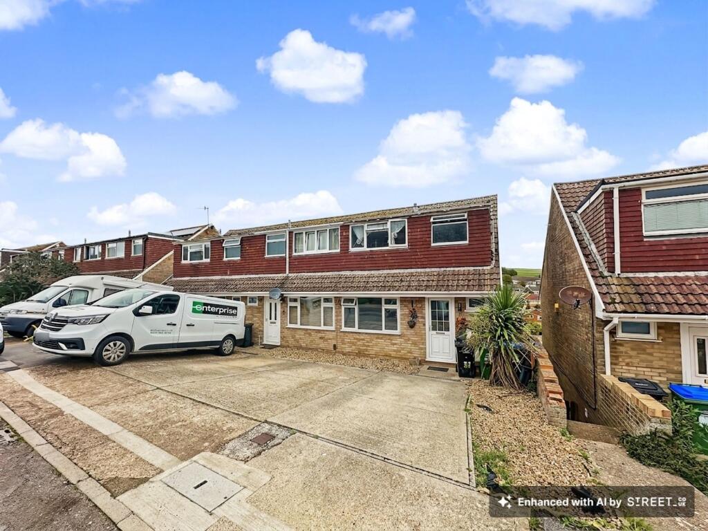 4-bed semi-detached on Fullwood Avenue, Newhaven, BN9 9SW, £337,000