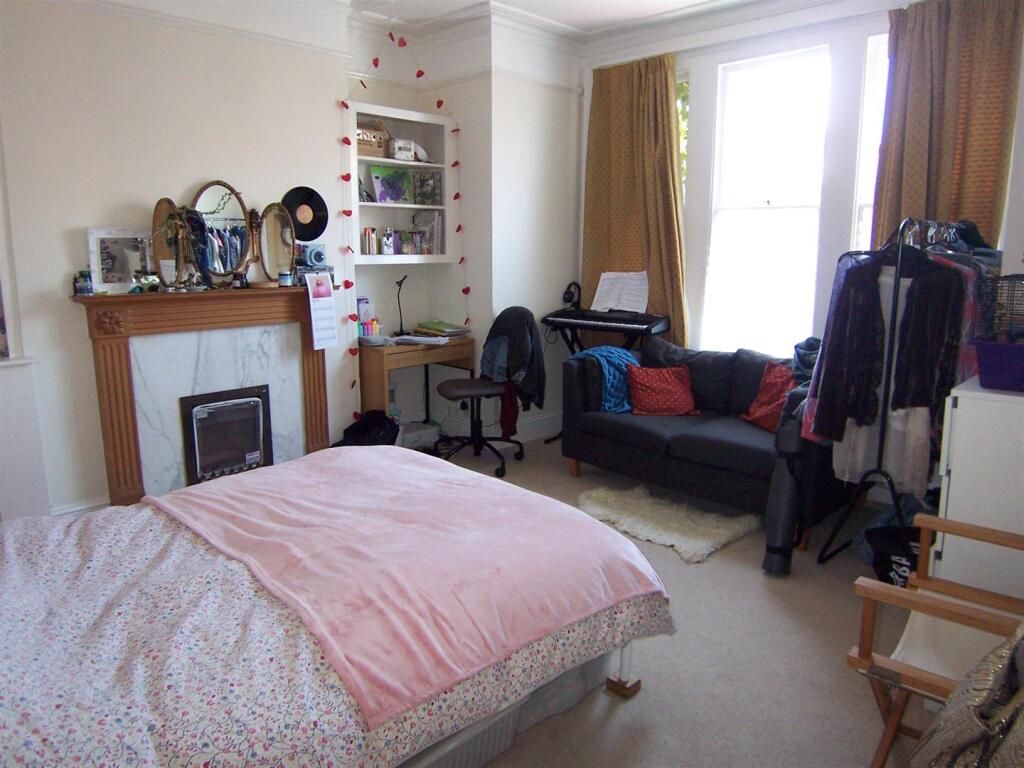 Apartment in London - View 4