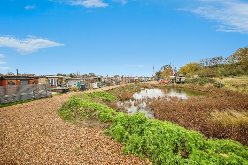 Maran Houseboat, St. Osyth, Clacton-On-Sea photo 3