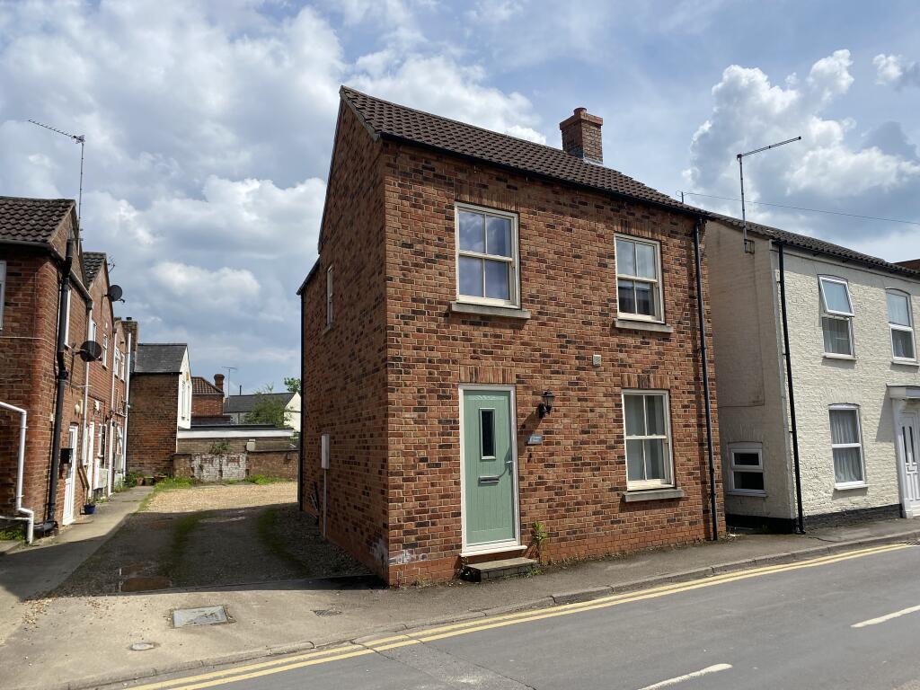 2-bed detached on Chapel Street, Holbeach, £150,000
