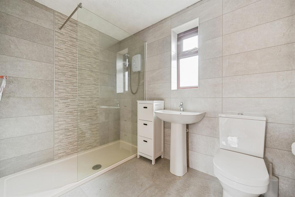 Strathaven Court, Spondon, Derby photo 3
