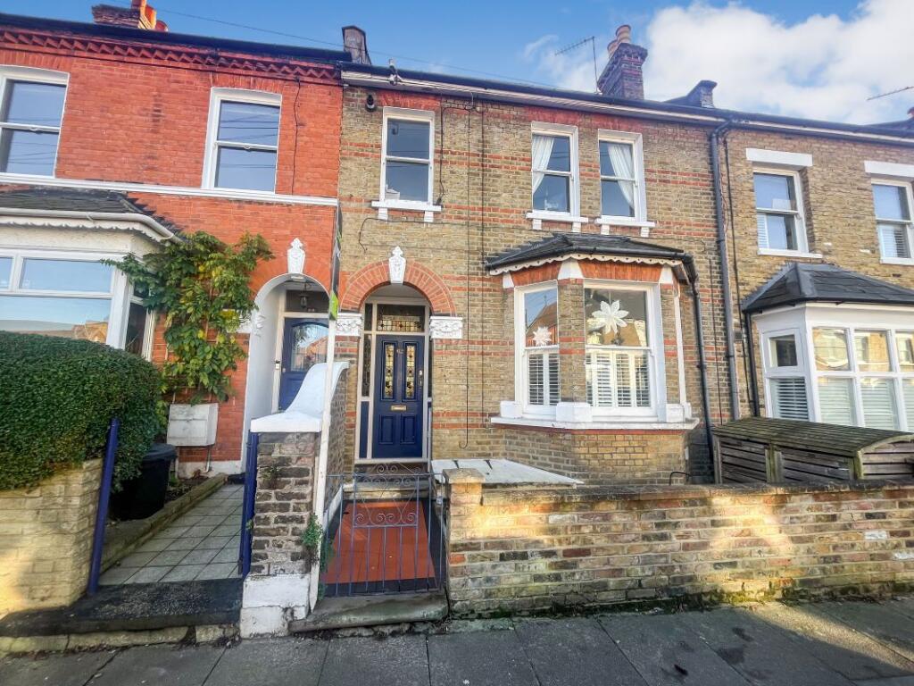 Main image of property: Flat 3, 62 Northcote Road, Twickenham, Richmond upon Thames, TW1 1PA