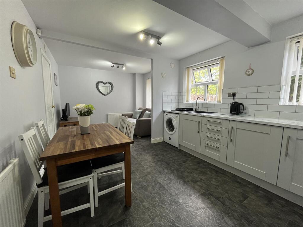 Additional image 2 of Cloverville Approach, Bradford