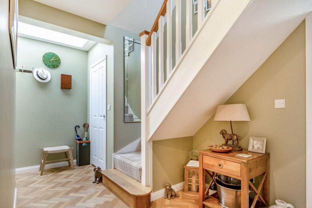 Five Acres, Cawthorne, Barnsley, S75 4HZ photo 4