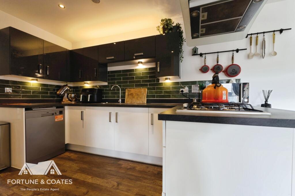 Apartment in Chelmsford - View 5