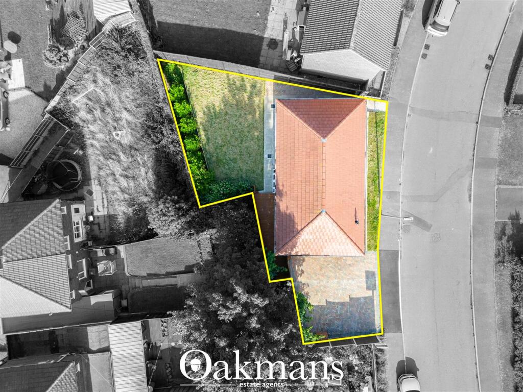 House in Sandwell, West Midlands - View 3