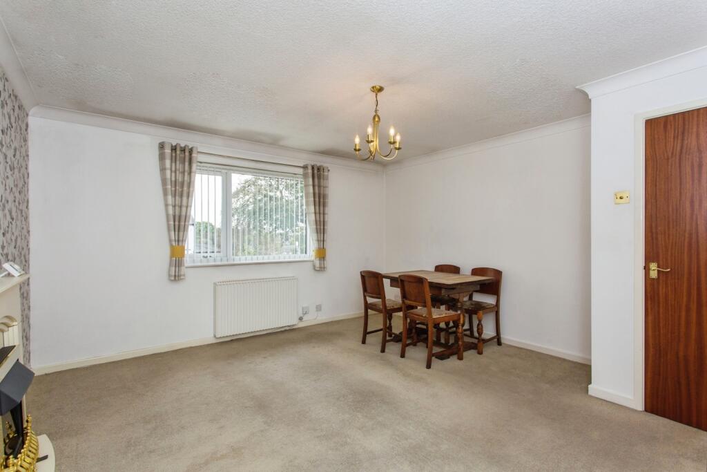 Apartment in Preston - View 5