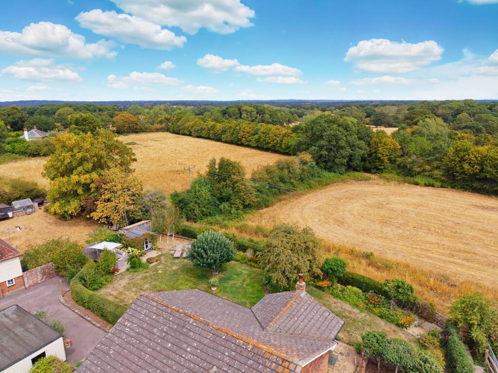 House in Redhill - View 2