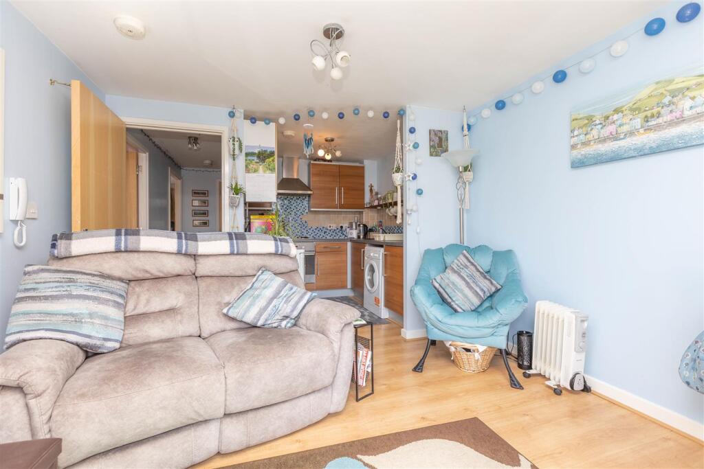 Apartment in Stevenage - View 4