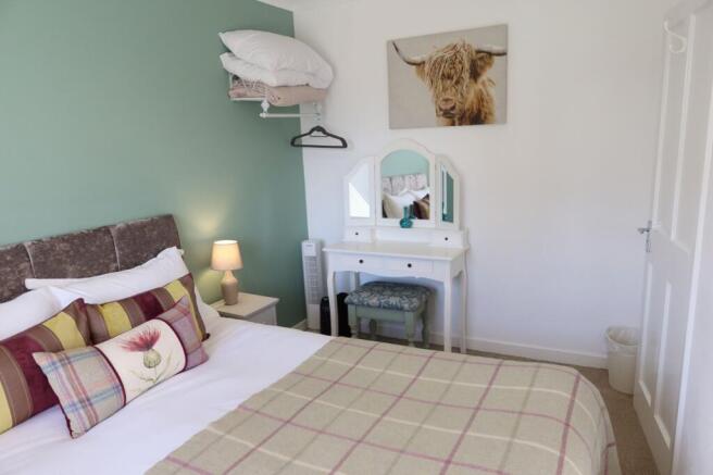 BEDROOM 5: