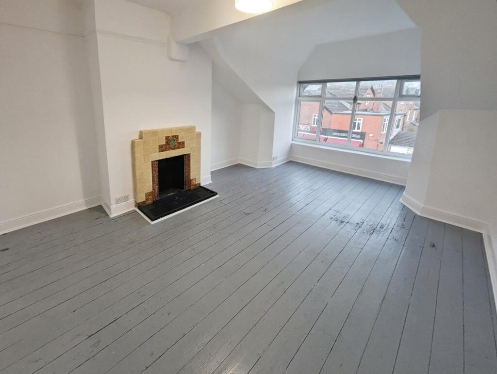 House in Manchester, Chorlton-cum-Hardy - More