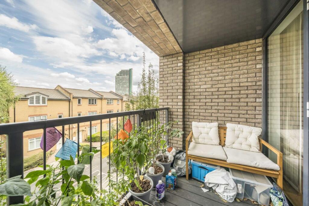 Apartment in London - More
