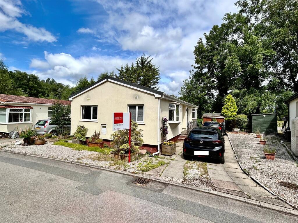 Main image of property: Oakland Glen, Walton-le-Dale, Preston, Lancashire, PR5