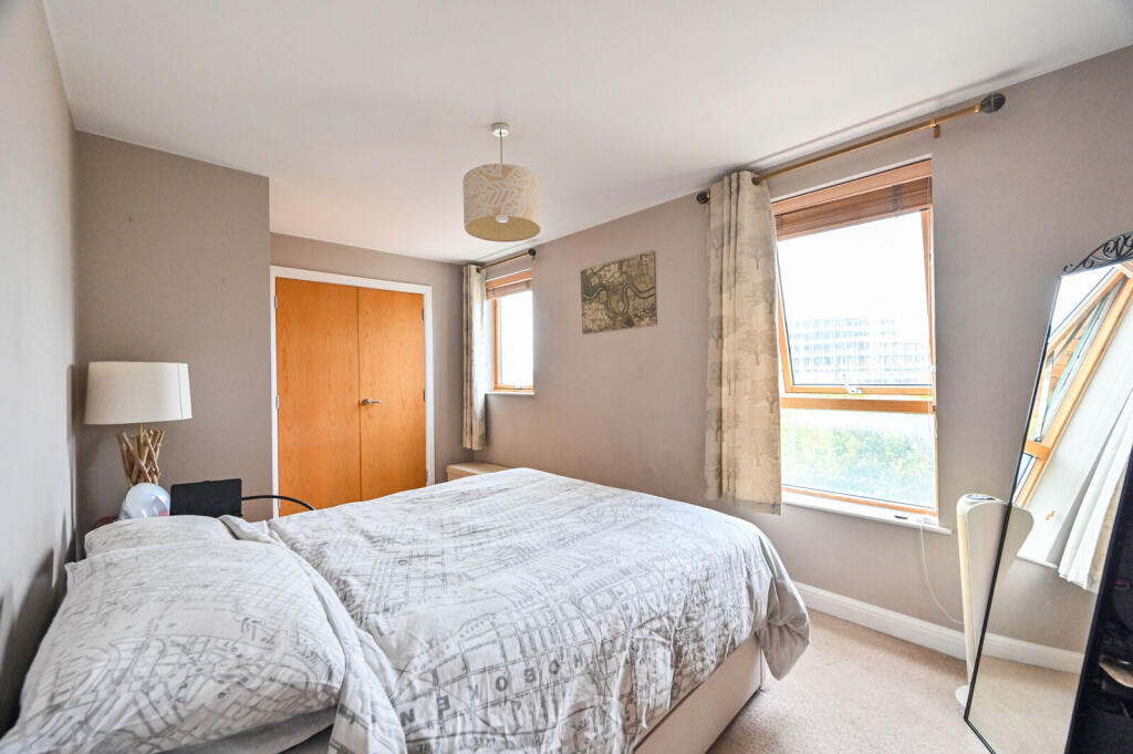 Apartment in London - View 5